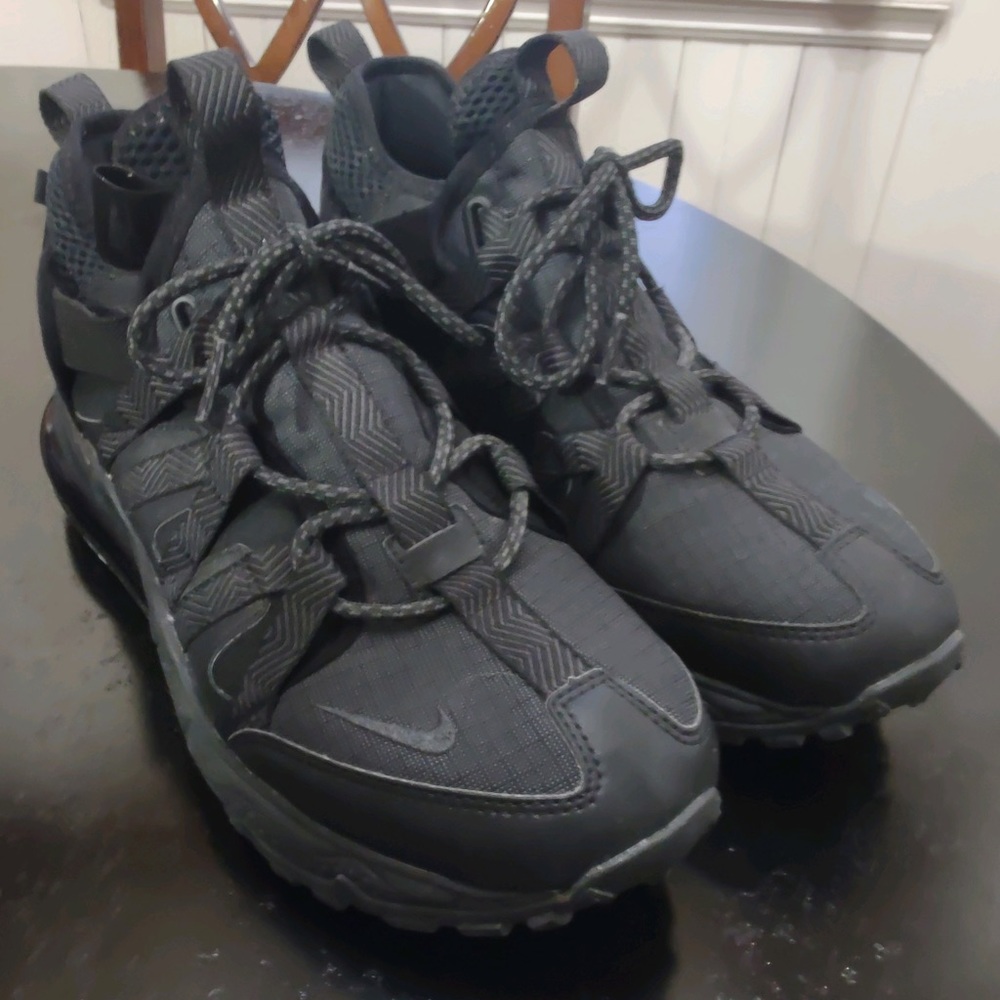 Nike air max 270 Bowfin size 8 1/2